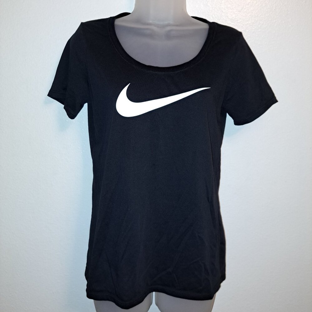 Nike Women's Dri-FIT Athletic Cut Short Sleeve Graphic Swoosh T-Shirt - Picture 8 of 8